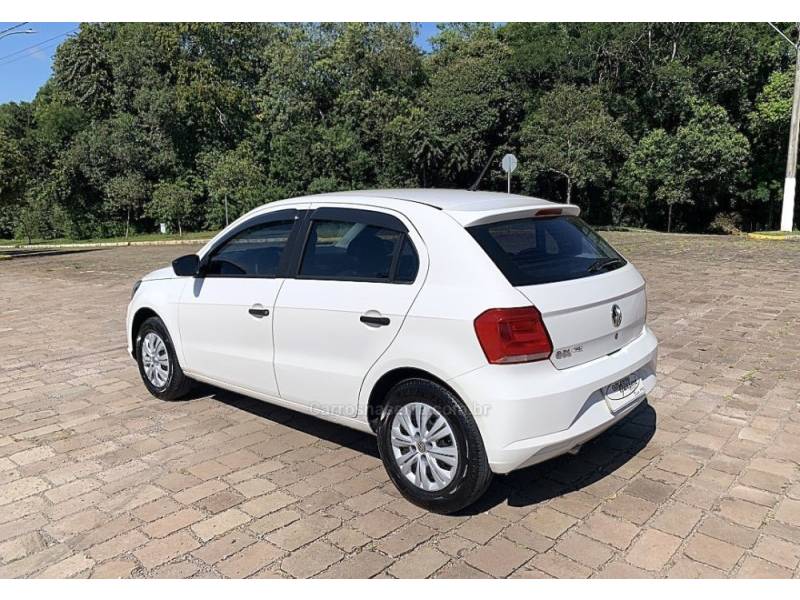 VOLKSWAGEN - GOL - 2021/2022 - Branca - R$ 52.800,00