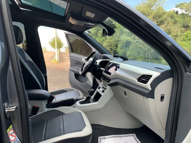 VOLKSWAGEN - T-CROSS - 2019/2020 - Cinza - R$ 112.800,00
