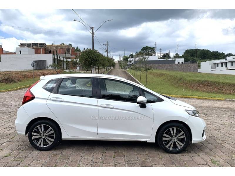 HONDA - FIT - 2019/2020 - Branca - R$ 87.800,00