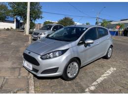 FORD - FIESTA - 2015/2016 - Prata - R$ 44.800,00