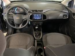 CHEVROLET - ONIX - 2013/2014 - Marrom - R$ 44.800,00