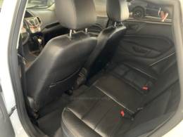 FORD - FIESTA - 2012/2013 - Branca - R$ 39.800,00