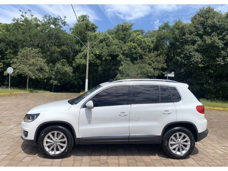 VOLKSWAGEN - TIGUAN - 2014/2014 - Branca - R$ 69.800,00