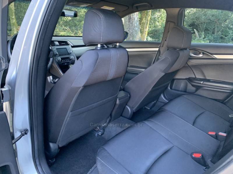 HONDA - CIVIC - 2019/2020 - Prata - R$ 115.800,00