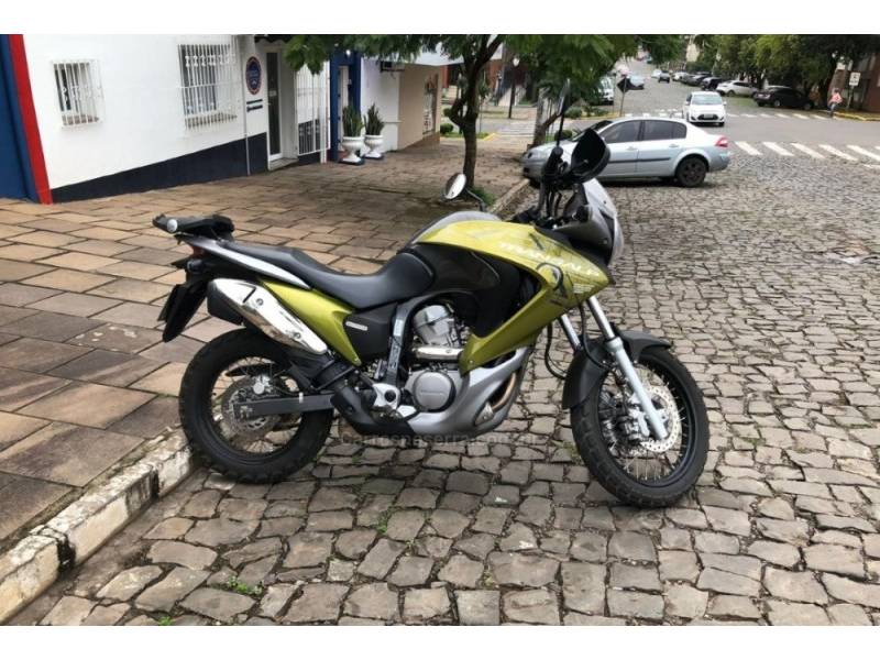 HONDA - XL 700V - 2012/2012 - Verde - R$ 32.800,00