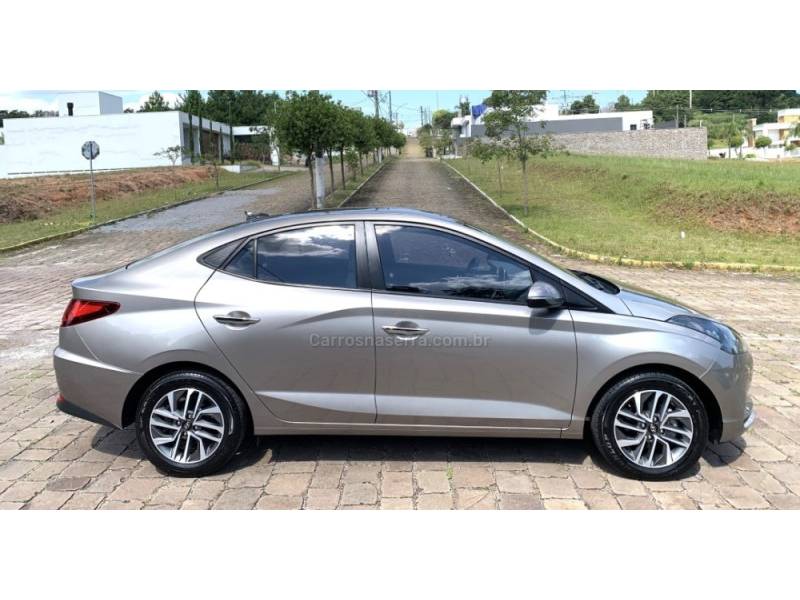 HYUNDAI - HB20 - 2022/2022 - Prata - R$ 85.800,00