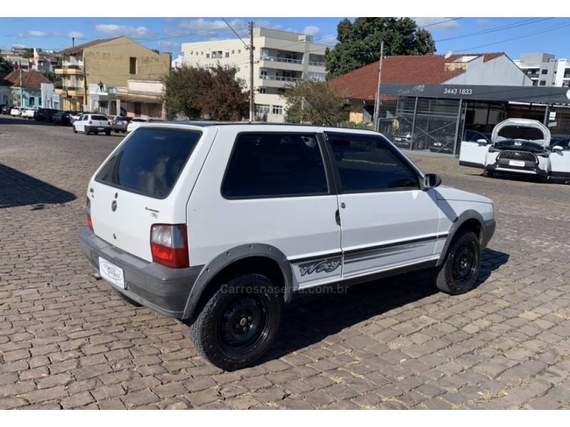 FIAT - UNO - 2010/2011 - Branca - R$ 32.800,00