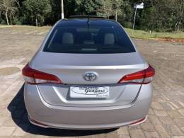 TOYOTA - YARIS - 2019/2020 - Cinza - R$ 87.800,00