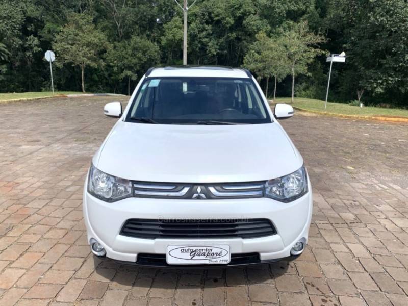 MITSUBISHI - OUTLANDER - 2014/2015 - Branca - R$ 75.800,00