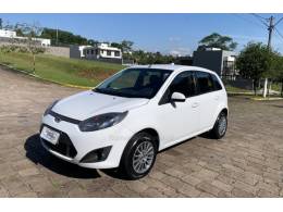 FORD - FIESTA - 2011/2012 - Branca - R$ 28.800,00