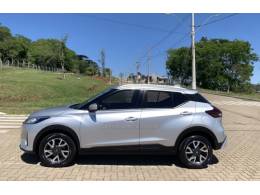 NISSAN - KICKS - 2023/2023 - Prata - R$ 102.800,00