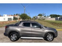 FIAT - TORO - 2018/2019 - Cinza - R$ 106.800,00