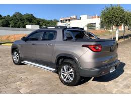 FIAT - TORO - 2018/2019 - Cinza - R$ 106.800,00