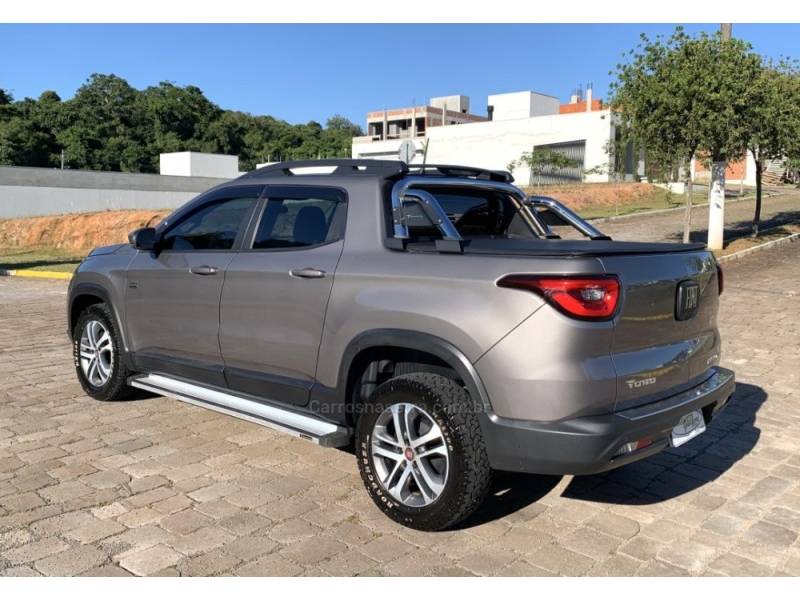FIAT - TORO - 2018/2019 - Cinza - R$ 106.800,00