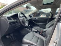 VOLKSWAGEN - JETTA - 2013/2013 - Prata - R$ 69.800,00