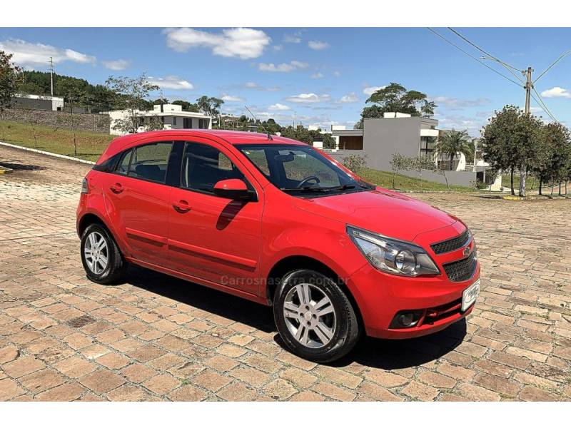 CHEVROLET - AGILE - 2012/2013 - Vermelha - R$ 40.800,00