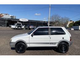 FIAT - UNO - 2010/2011 - Branca - R$ 32.800,00