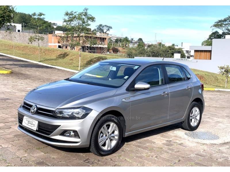 VOLKSWAGEN - POLO - 2018/2018 - Prata - R$ 73.800,00