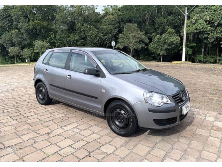 VOLKSWAGEN - POLO - 2007/2008 - Cinza - R$ 34.800,00