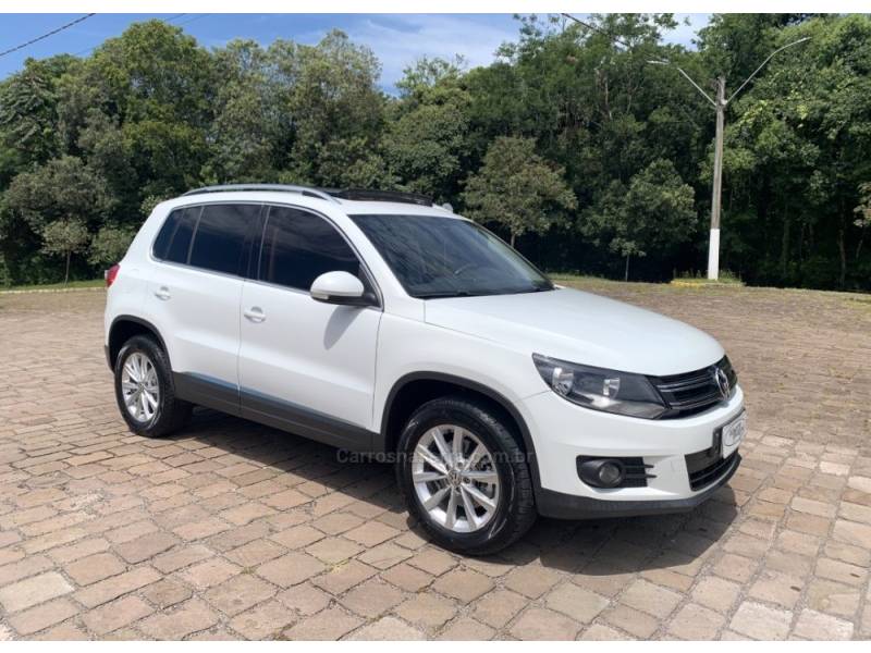VOLKSWAGEN - TIGUAN - 2014/2014 - Branca - R$ 69.800,00