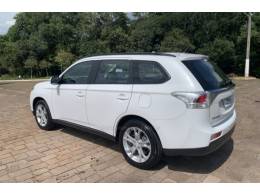 MITSUBISHI - OUTLANDER - 2014/2015 - Branca - R$ 75.800,00
