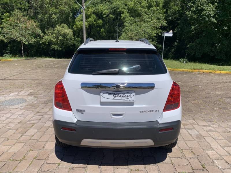 CHEVROLET - TRACKER - 2015/2015 - Branca - R$ 70.800,00