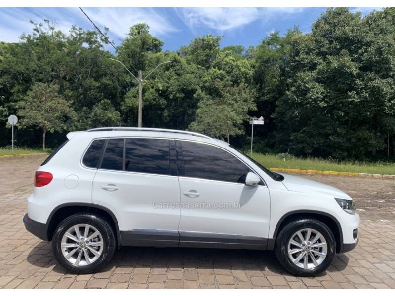 VOLKSWAGEN - TIGUAN - 2014/2014 - Branca - R$ 69.800,00