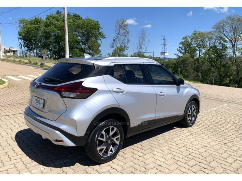 NISSAN - KICKS - 2023/2023 - Prata - R$ 102.800,00