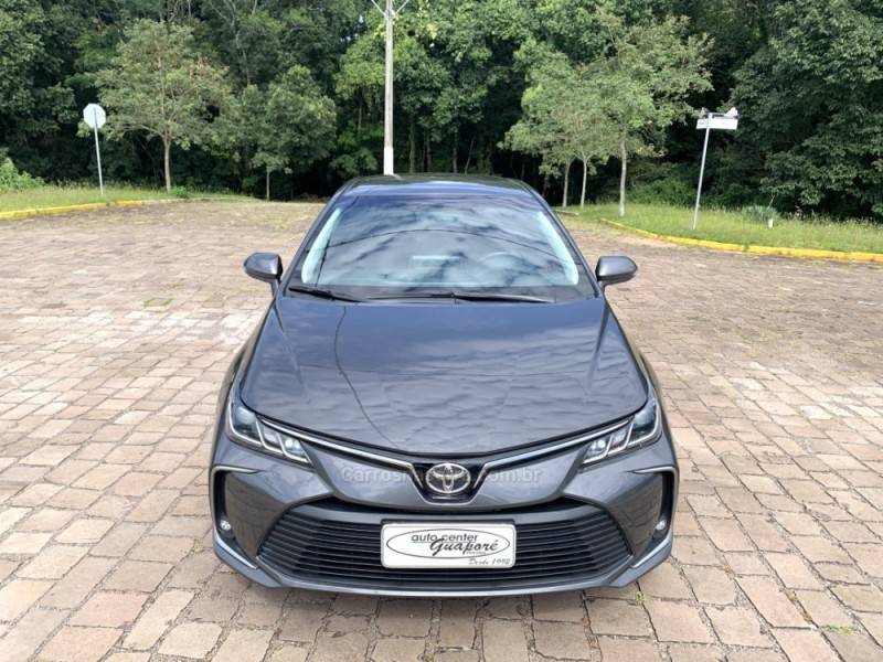 TOYOTA - COROLLA - 2021/2022 - Cinza - R$ 134.800,00