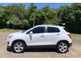 CHEVROLET - TRACKER - 2015/2015 - Branca - R$ 70.800,00