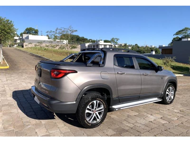 FIAT - TORO - 2018/2019 - Cinza - R$ 106.800,00
