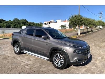 FIAT - TORO - 2018/2019 - Cinza - R$ 106.800,00