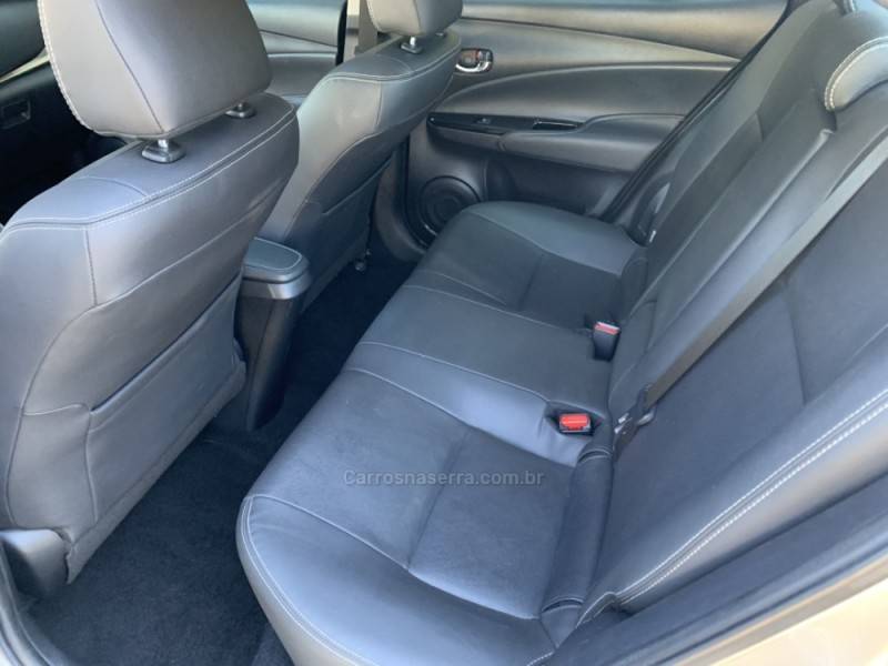 TOYOTA - YARIS - 2019/2020 - Cinza - R$ 87.800,00