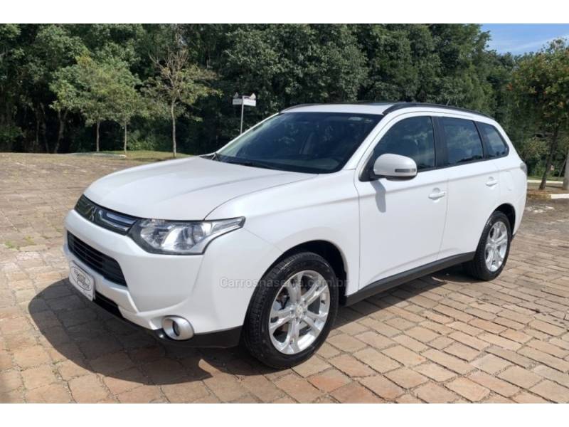 MITSUBISHI - OUTLANDER - 2014/2015 - Branca - R$ 75.800,00