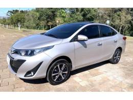 TOYOTA - YARIS - 2019/2020 - Cinza - R$ 87.800,00