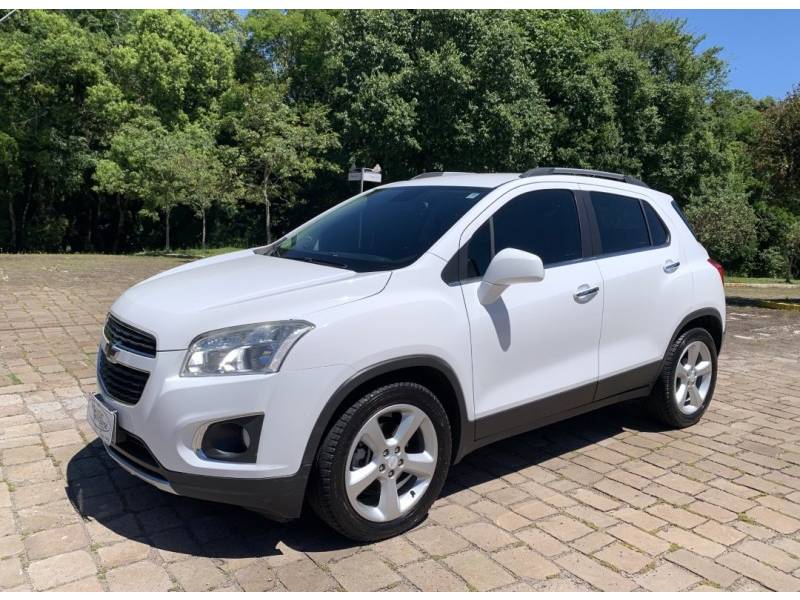 CHEVROLET - TRACKER - 2015/2015 - Branca - R$ 70.800,00